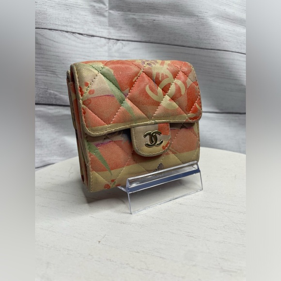 CHANEL Tropical Printed Matelasse Leather Trifold Compact Wallet with COA - Picture 2 of 12